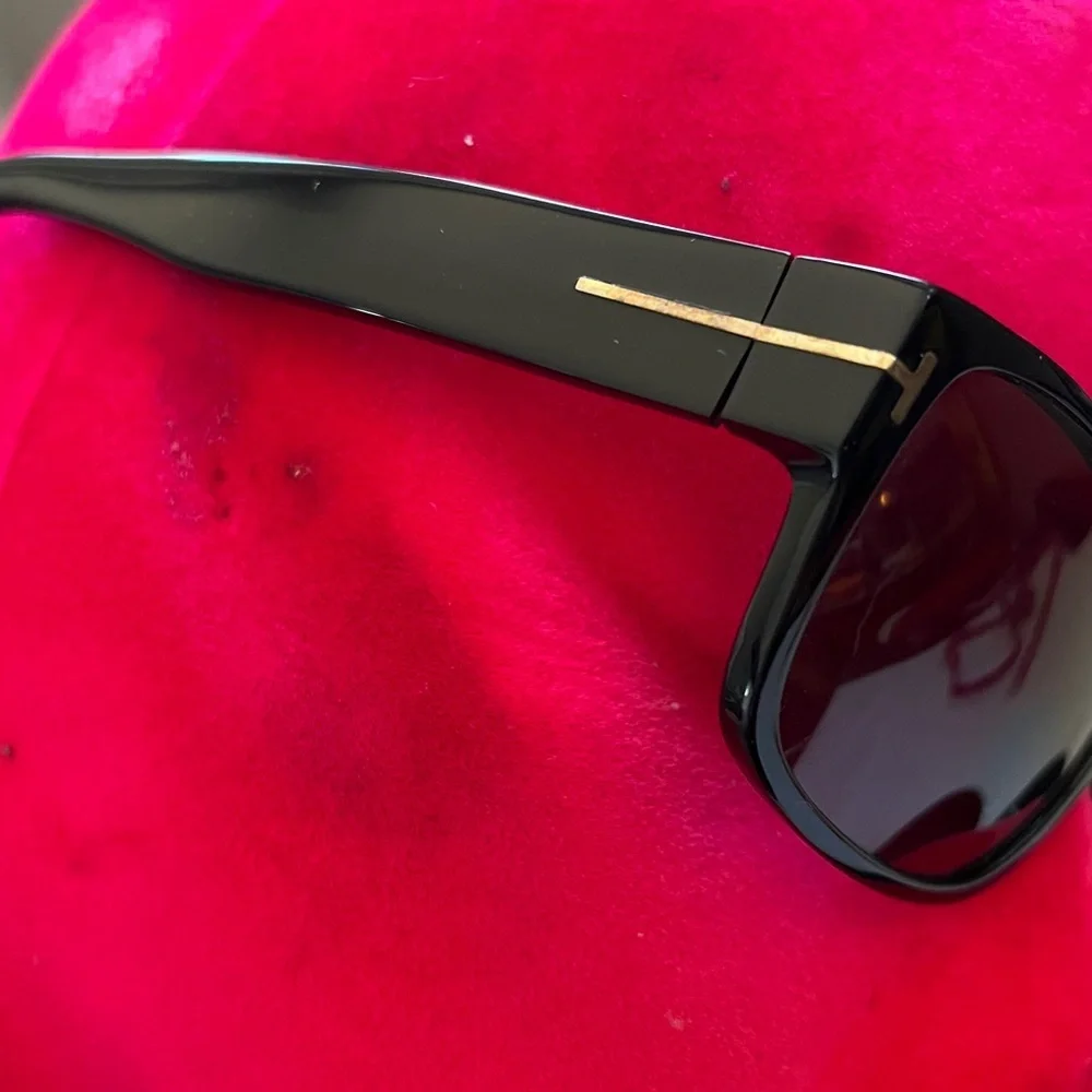 Tom Ford Mason FT0445 Black Sunglasses with Case 56-17 140 3